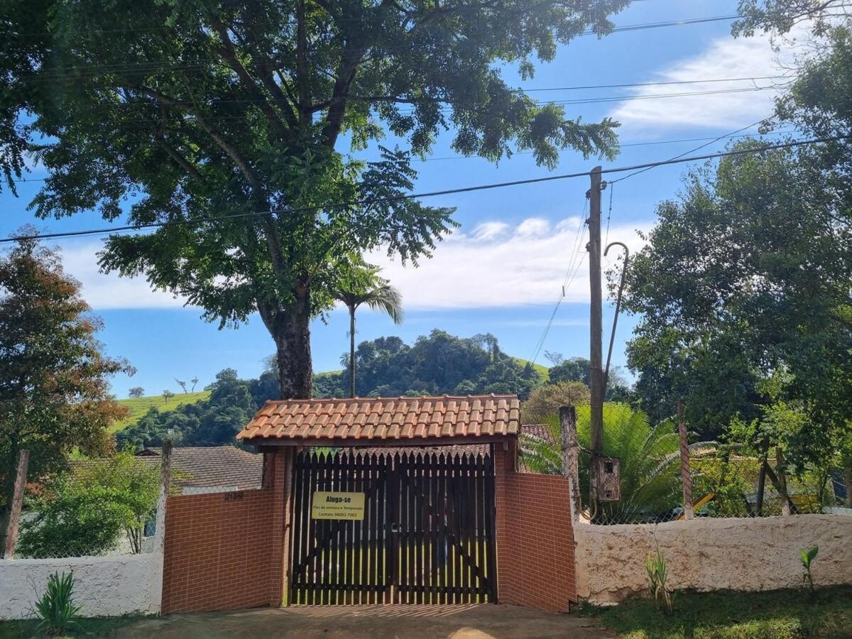 Chacara Recanto Vovo Luiza 阿拉萨里瓜马 外观 照片